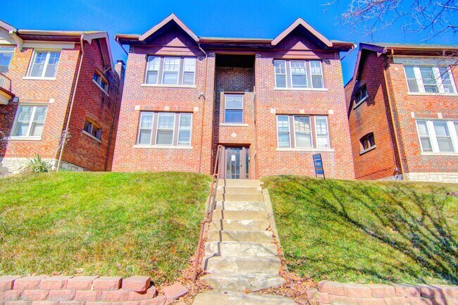 Building Photo - 3139 Halliday Ave