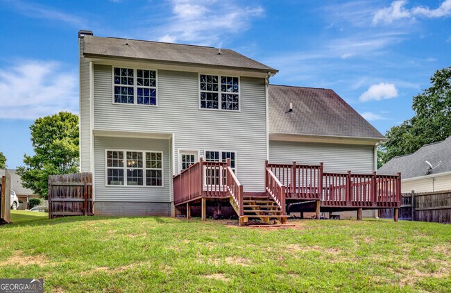 Building Photo - 77 Crescent St