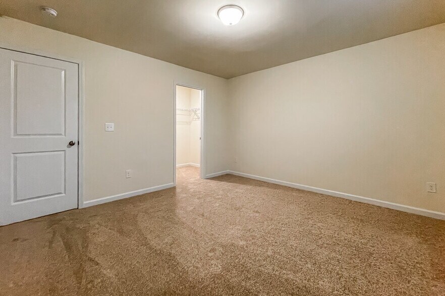 Building Photo - 322 Hamilton Pointe Dr