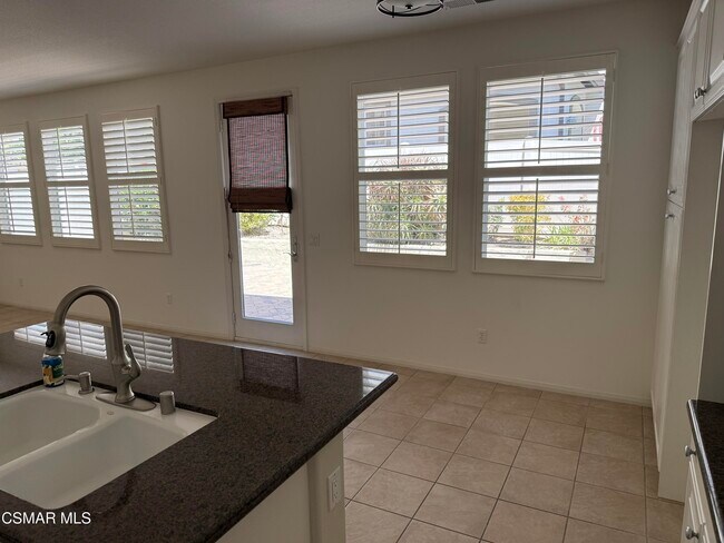 Building Photo - 600 Clearwater Creek Dr