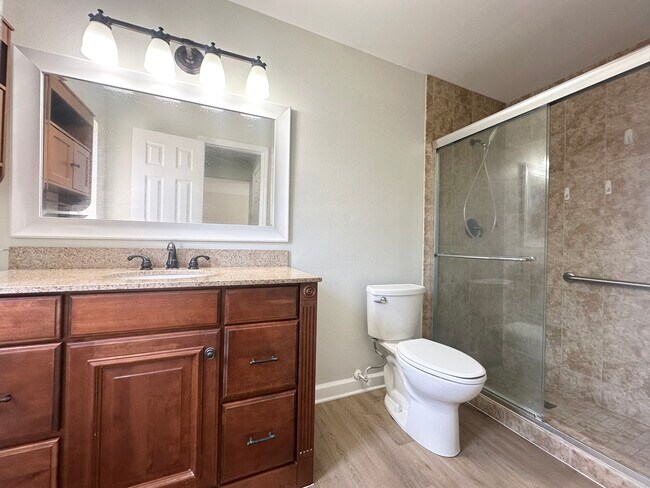 Building Photo - 119 Glendale Dr