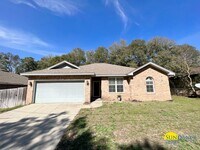 Building Photo - Beautiful 4 Bedroom Home in Niceville!