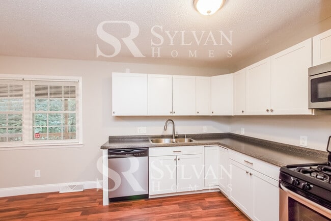 Building Photo - The Lifestyle You Deserve.