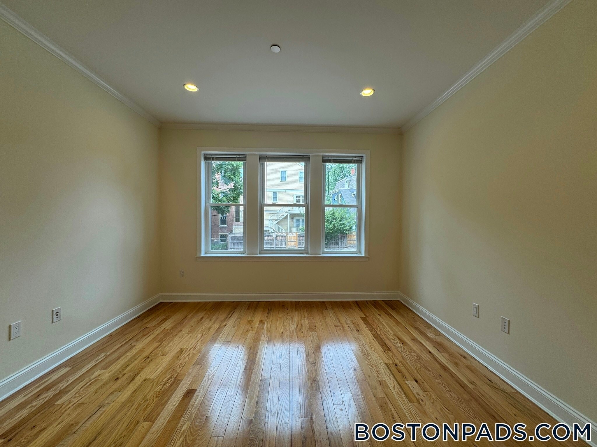 Building Photo - 3 Chauncy St