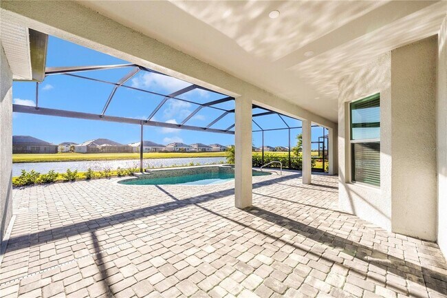 Building Photo - 12655 Wellen Golf St