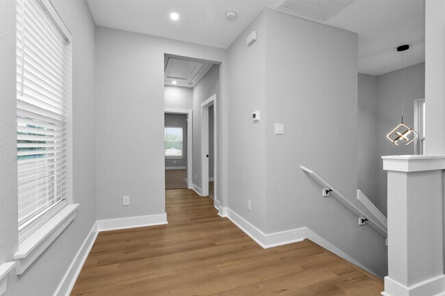 Building Photo - 6918A Dumble St