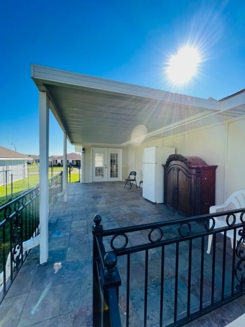 Building Photo - 208 Dale Ave