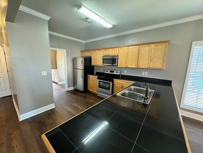 Building Photo - 3BR/2.5BA For Rent