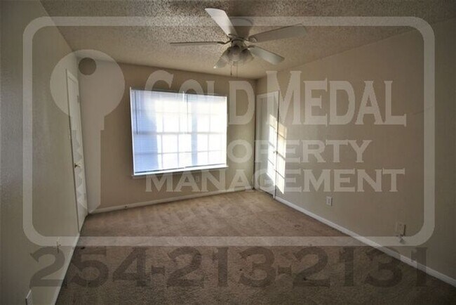 Building Photo - Spacious & affordable 3-bed, 2.5-bath! - Now Available for Rent!
