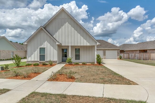 Primary Photo - 867 Long Leaf Cir