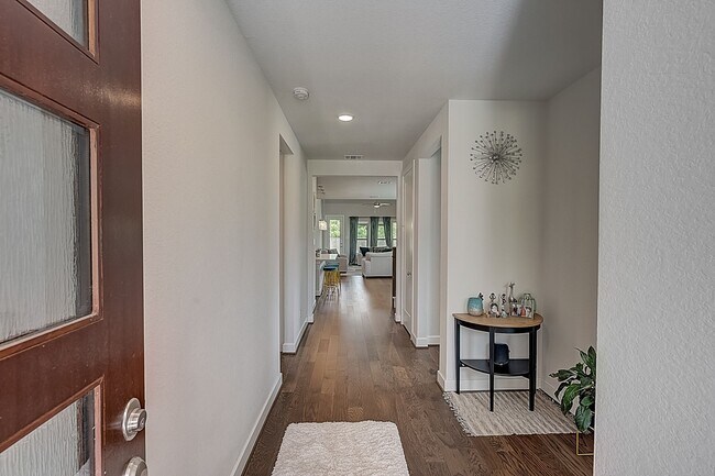 Primary Photo - 101 Cedar Hammock Trail