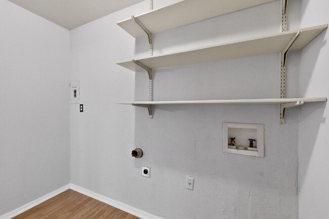 Building Photo - Charming 3-Bed Near TCU
