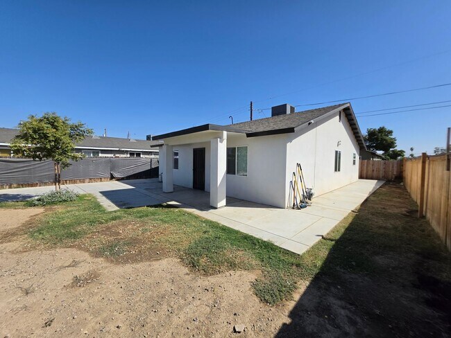 Building Photo - 1501 Ralston St