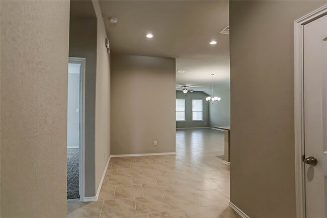 Building Photo - 23822 Piedmont Forest Dr