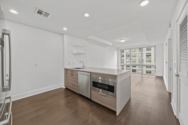 Building Photo - 201 Marin Blvd