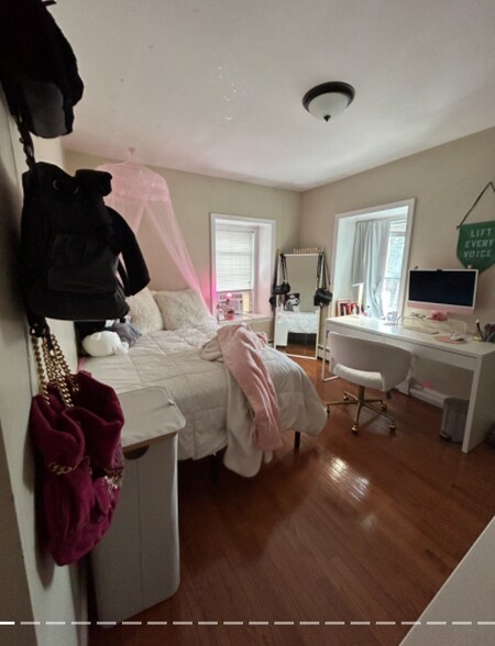 Building Photo - 2 Wyman Pl