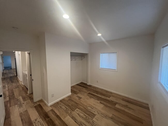 Building Photo - 151 Northside Dr