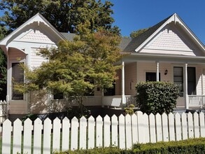 Building Photo - 417-421 Normal Ave