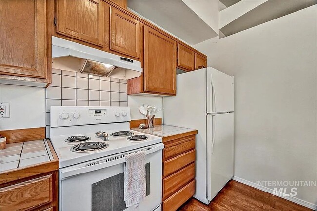 Building Photo - 5668 S Kalmia Pl