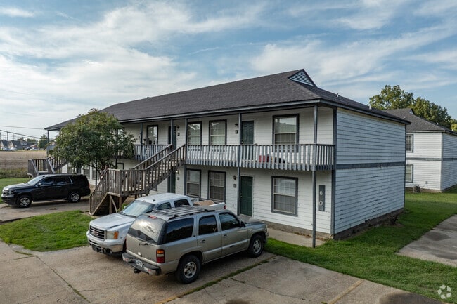 Building Photo - Pecan Grove