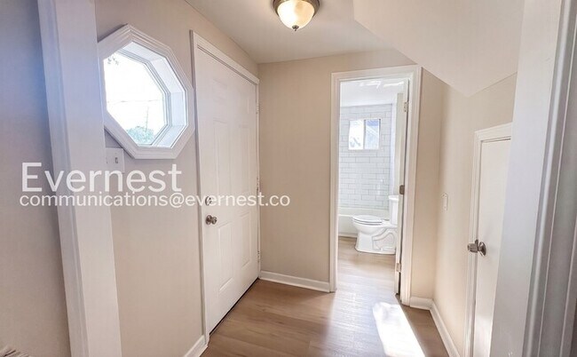 Building Photo - 4-Bed/2-Bath/Pet Friendly/Available Soon!