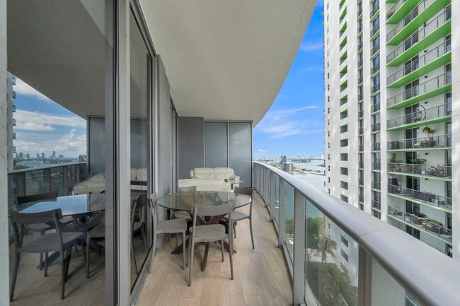 Building Photo - 488 NE 18th St