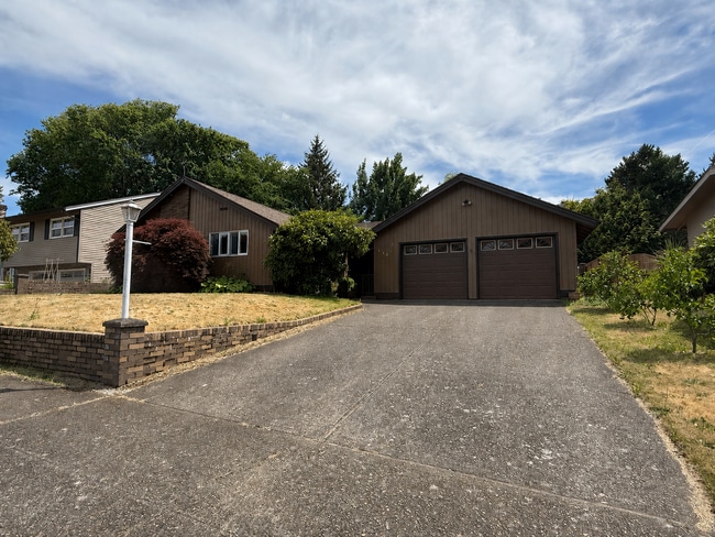 Building Photo - Bright & Beautiful 3-Bedroom Beaverton Home with A/C, Washer & Dryer, and Tons of Storage!