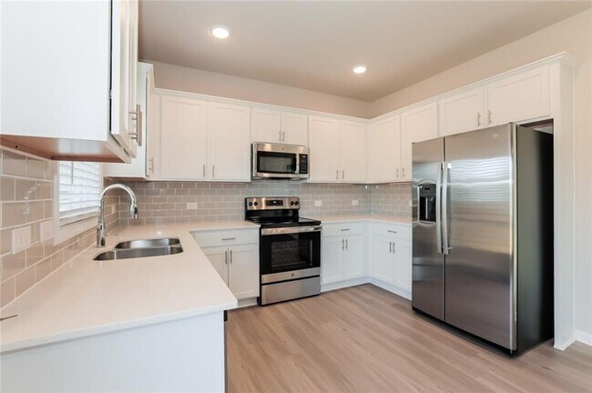 Building Photo - 3453 Sugarberry Dr