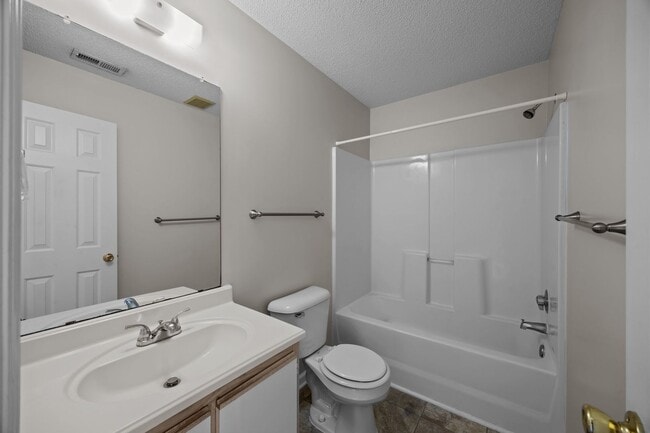 Building Photo - Welcome to Marsh Oaks!