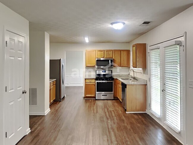 Building Photo - 3254 Ashgrove Ln SW