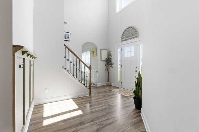 Building Photo - 2012 Snapper St