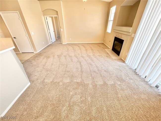 Building Photo - 206 Crown Imperial St