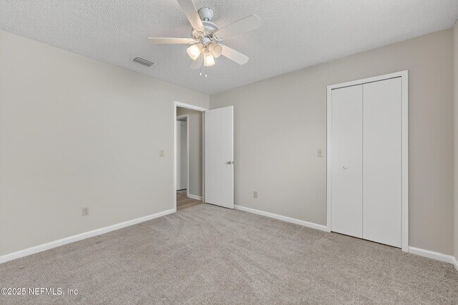 Building Photo - 12119 Cancun Dr