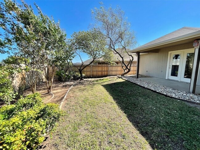 Building Photo - 822 Rambling Ct