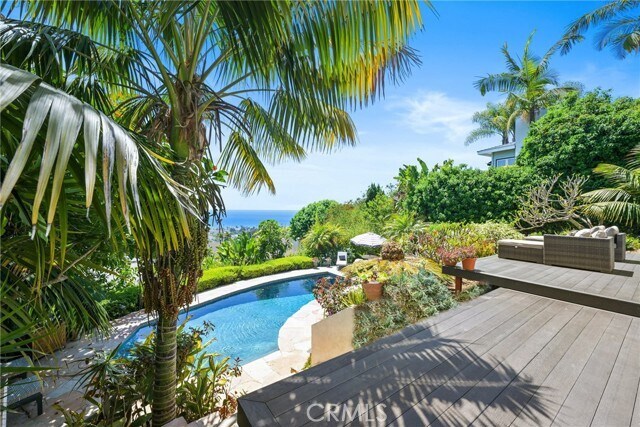 Building Photo - 875 Coast View Dr