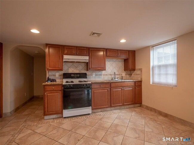 Building Photo - 467 Quinnipiac Ave
