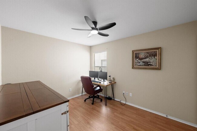 Building Photo - 13001 Carillon Way