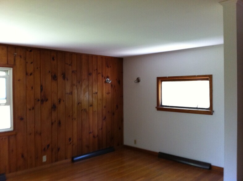 Building Photo - 1621 Slaterville Rd