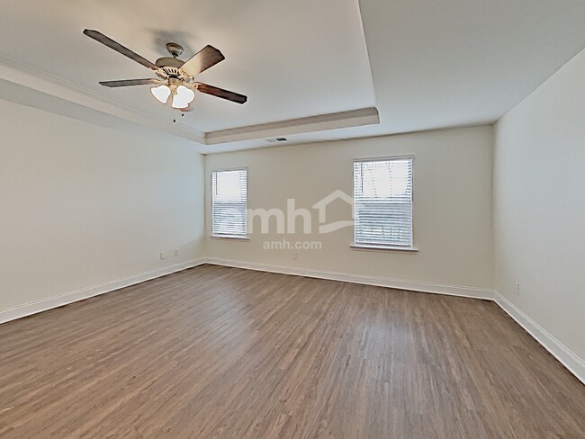 Building Photo - 308 Elmhurst Dr