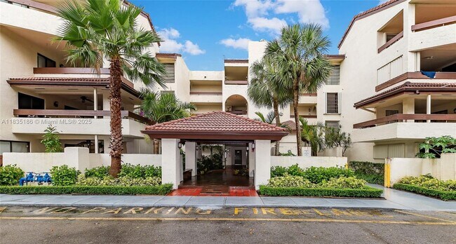 Building Photo - 9040 SW 125th Ave