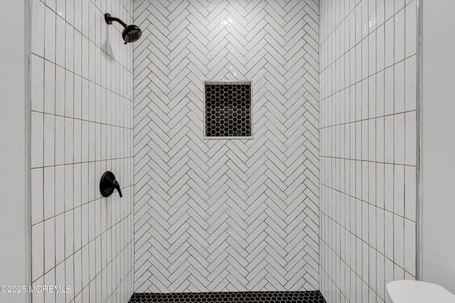 Building Photo - 443 Lexington Ave