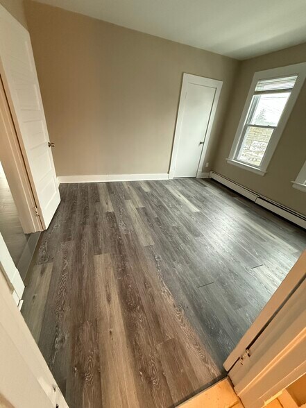 Building Photo - 913 East St