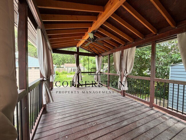 Building Photo - 4 Bedroom 2 Bathroom Home with Great Back Deck! $1300