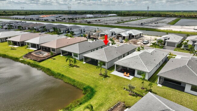 Building Photo - 12347 SW Compass Pt Dr