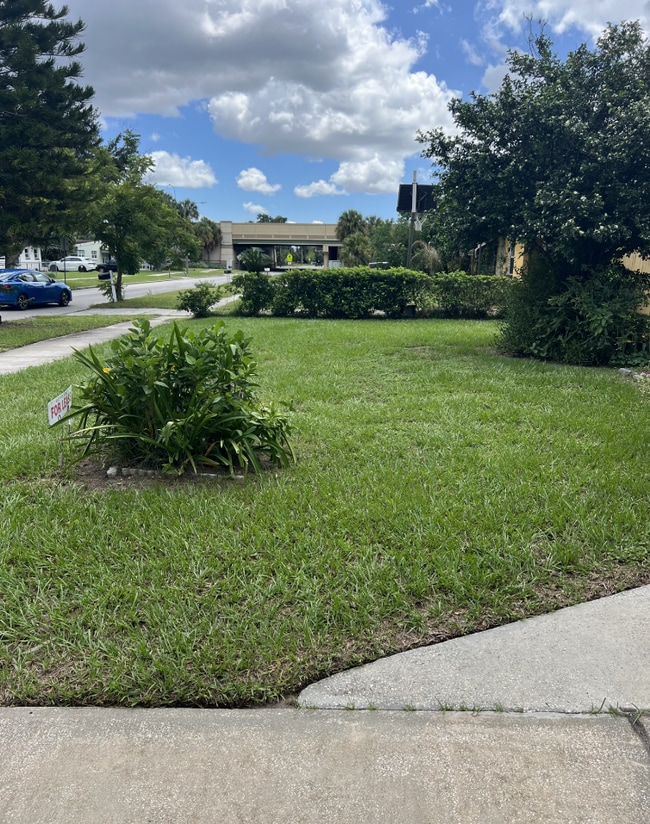 Building Photo - 232 Mercado Ave