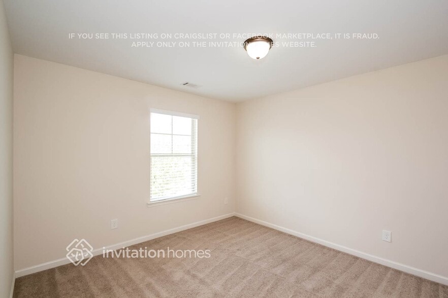 Building Photo - 4292 Violet Way Ct