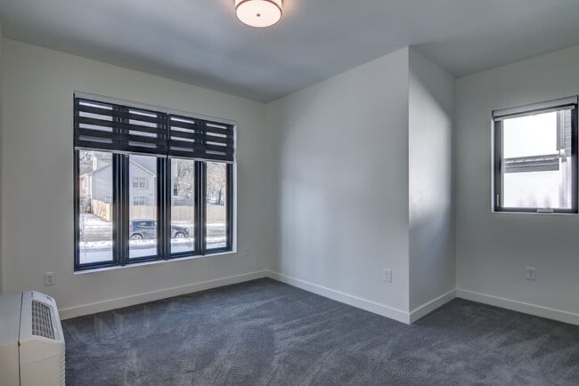 Building Photo - 3265 Fairfax St