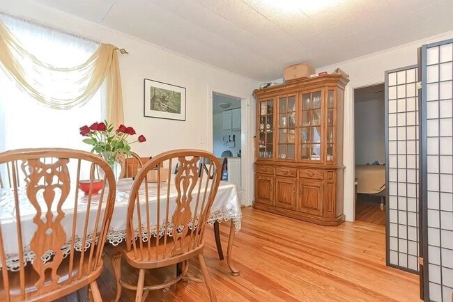 Building Photo - 36 Hollace St