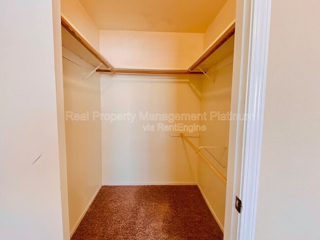 Building Photo - 8153 N Cedar Ave