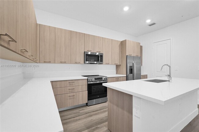 Building Photo - 4422 SW 122nd Ter